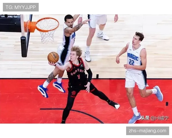 猛龙紧逼战术见效 年轻球员迪克完成关键断球 猛龙紧逼战术见效 年轻球员迪克完成关键断球